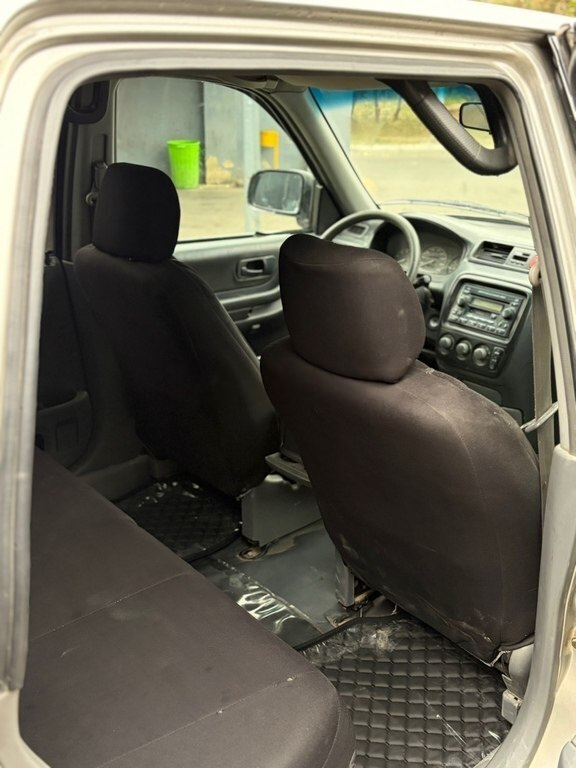 1996 Honda CR-V, 2.0L, 378000km - Image 6