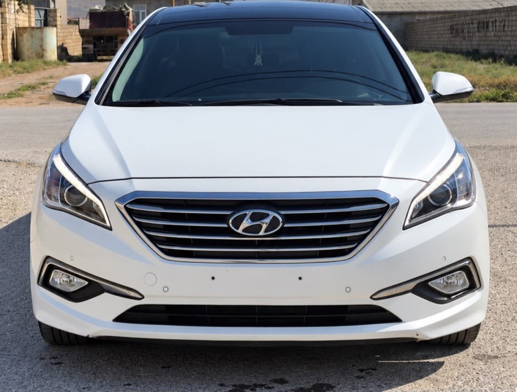 2016 Hyundai Sonata, 1.7L, 209000km - Image 1