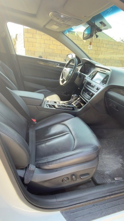 2016 Hyundai Sonata, 1.7L, 209000km - Image 9