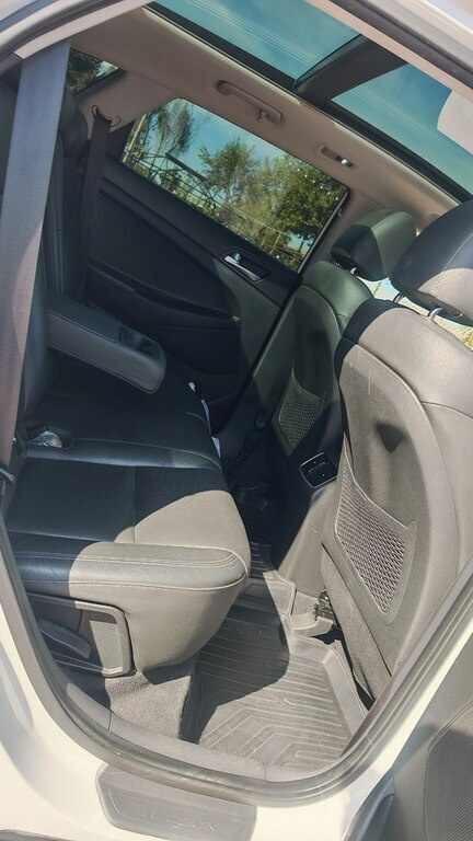 2019 Hyundai Tucson, 2.0L, 87354km - Image 13
