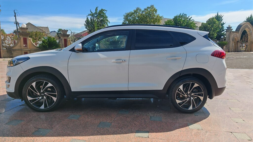 2019 Hyundai Tucson, 2.0L, 87354km - Image 5