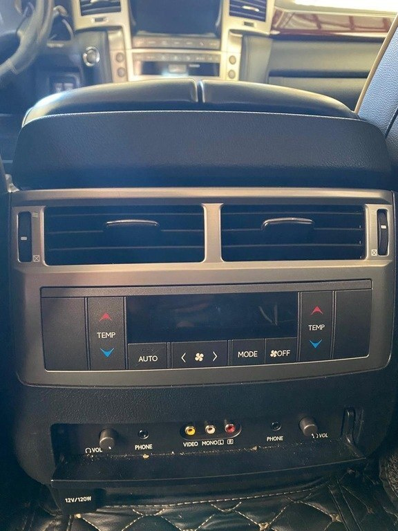 2013 Lexus LX 570, 5.7L, 157211km - Image 6