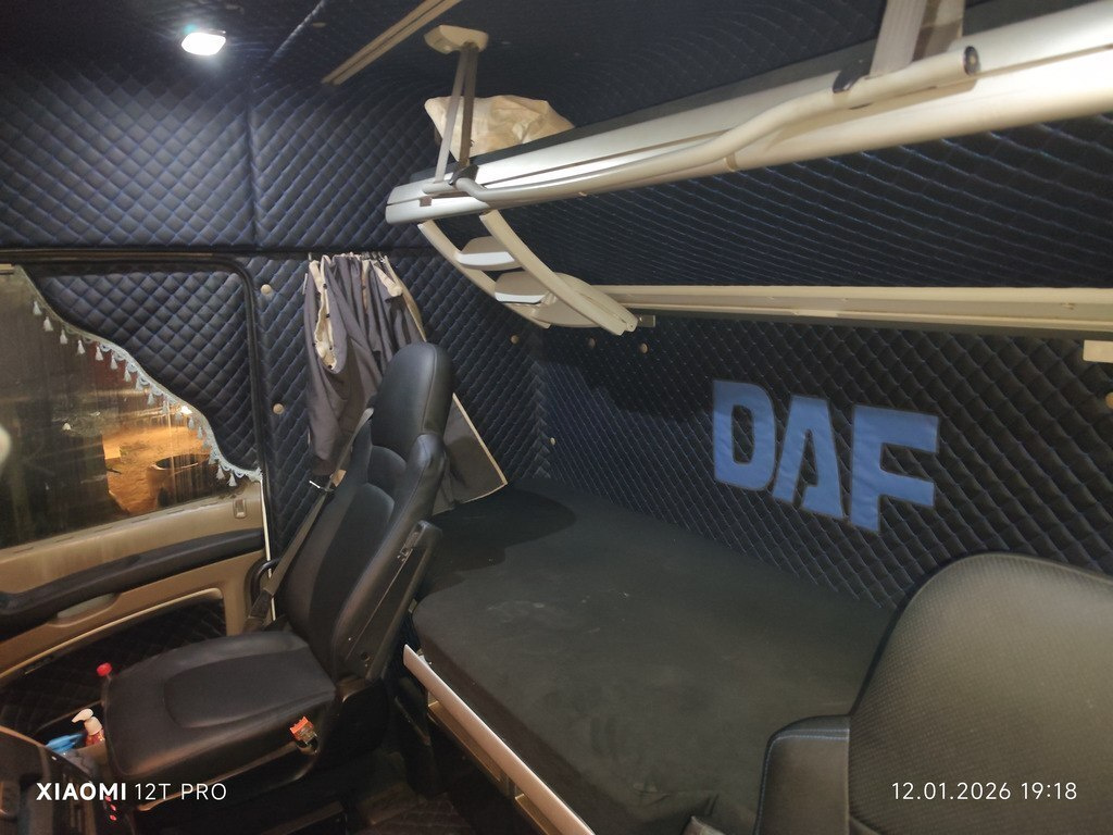 2011 DAF 105 XF, 12.0L, 1202207km - Image 13