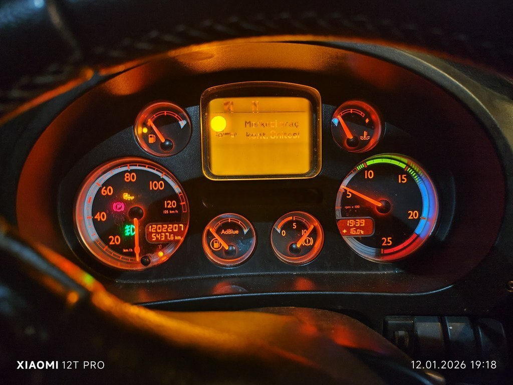 2011 DAF 105 XF, 12.0L, 1202207km - Image 9