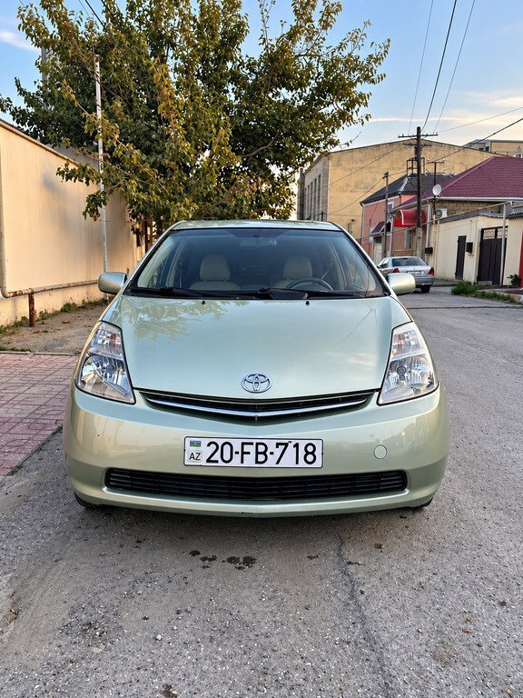 2007 Toyota Prius, 1.5L, 200000km - Image 1