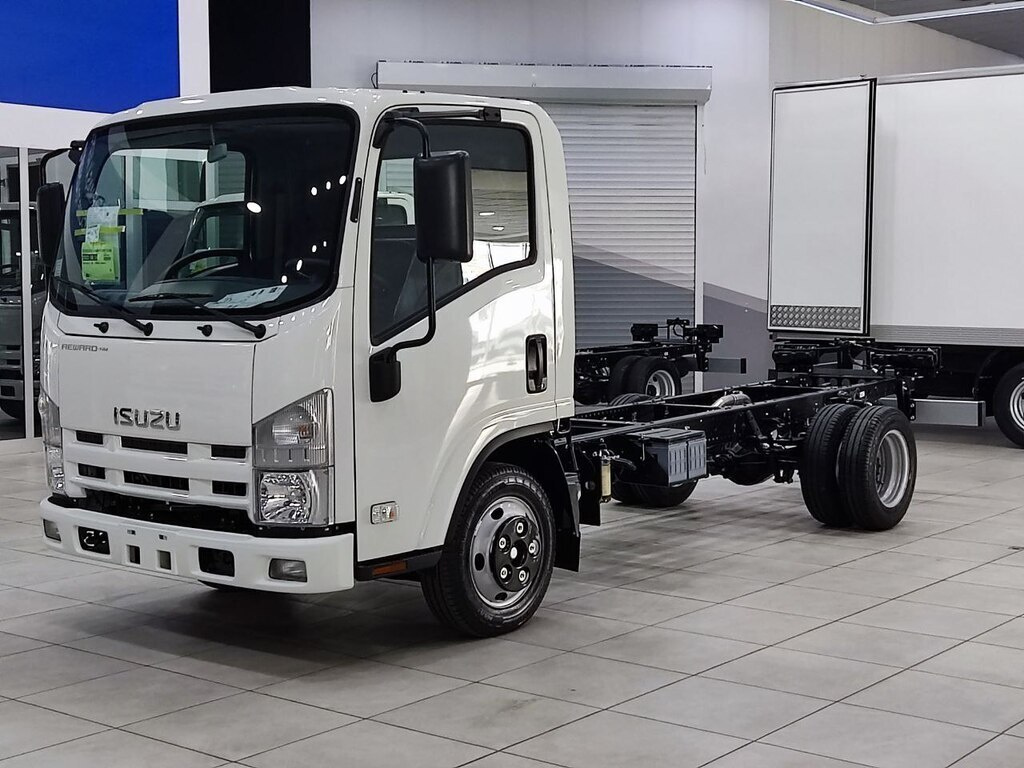 2026 Isuzu NMR 85 H, 3.0L, 0km - Image 1