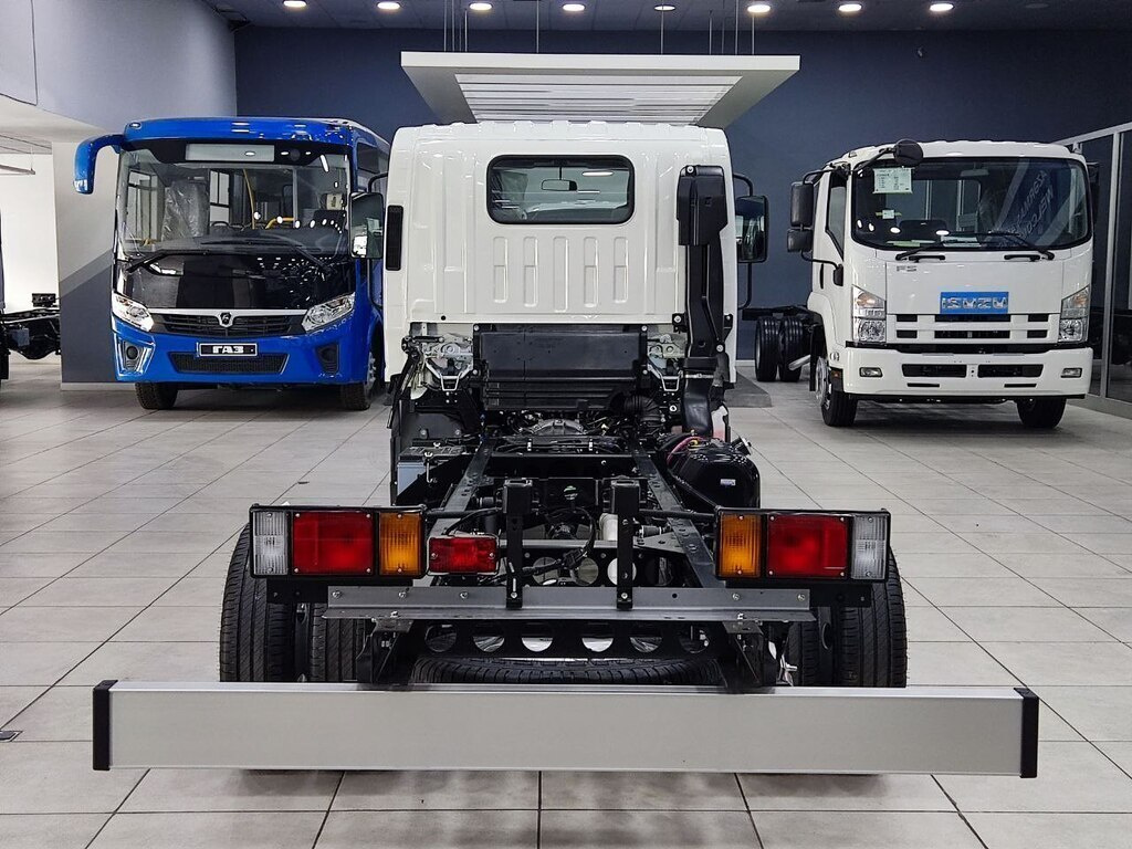 2026 Isuzu NMR 85 H, 3.0L, 0km - Image 6