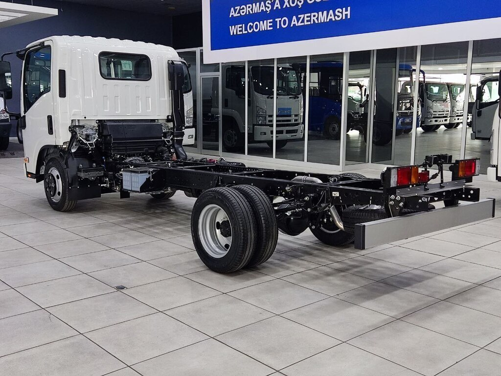 2026 Isuzu NMR 85 H, 3.0L, 0km - Image 7