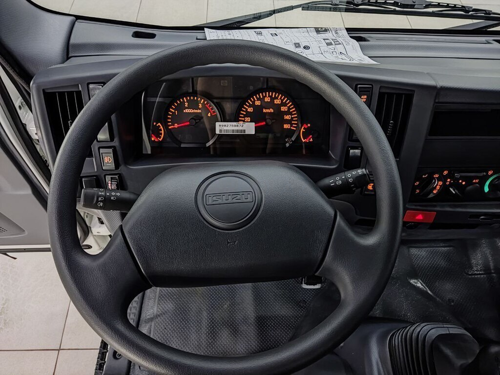 2026 Isuzu NMR 85 H, 3.0L, 0km - Image 10