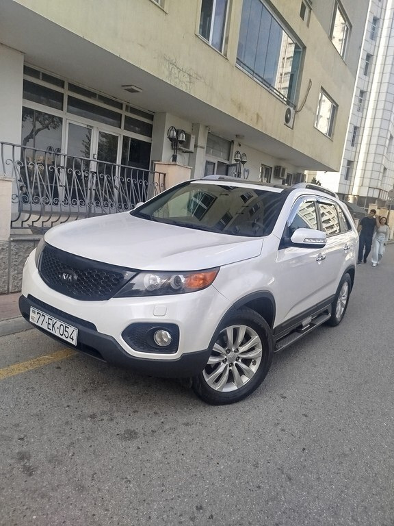 2010 Kia Sorento, 2.0L, 310000km - Image 1