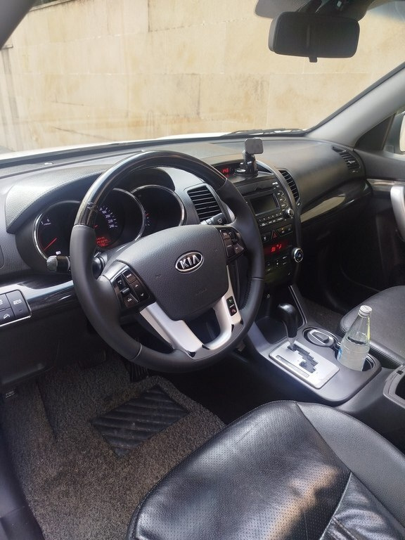 2010 Kia Sorento, 2.0L, 310000km - Image 12