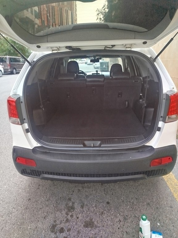 2010 Kia Sorento, 2.0L, 310000km - Image 9