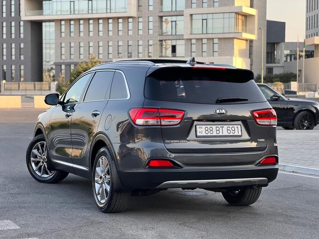 2016 Kia Sorento, 2.0L, 158390km - Image 3