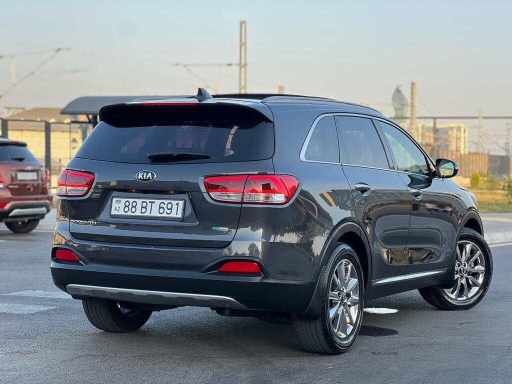 2016 Kia Sorento, 2.0L, 158390km - Image 4