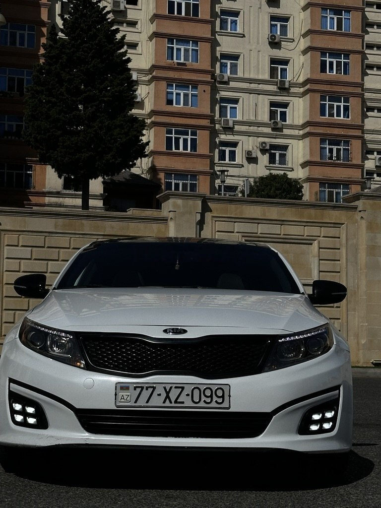 2015 Kia Optima, 2.0L, 234000km - Image 2