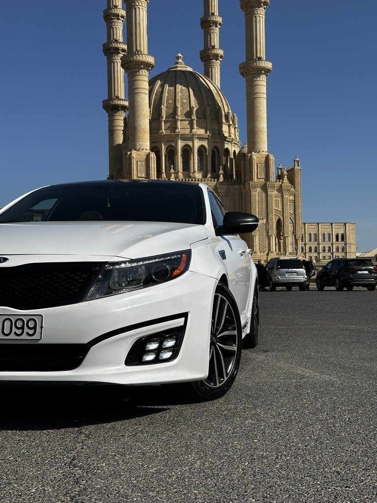 2015 Kia Optima, 2.0L, 234000km - Image 3