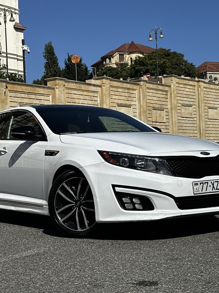 2015 Kia Optima, 2.0L, 234000km - Image 4