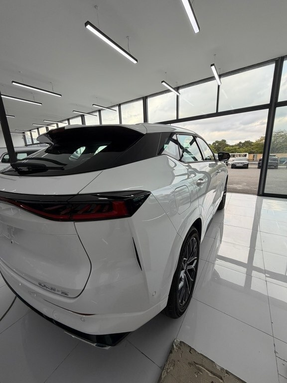 2025 Changan Uni-Z, 1.5L, 1km - Image 3