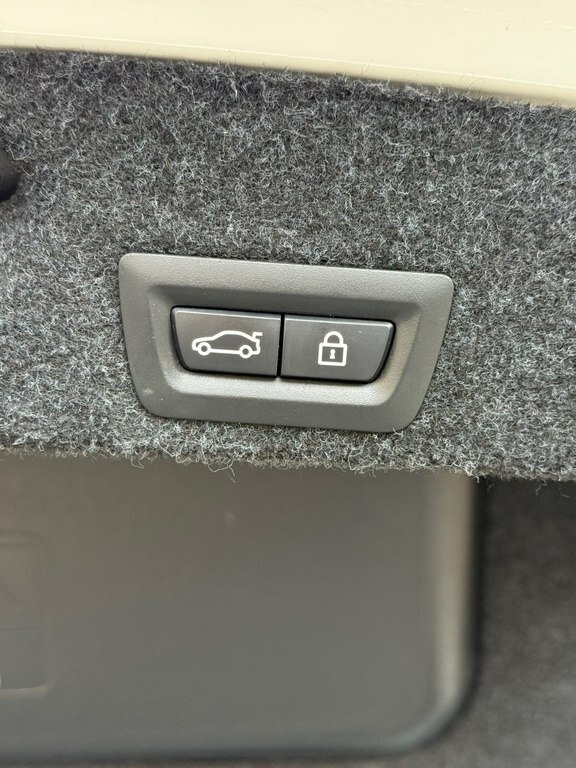 2015 BMW 528, 2.0L, 190000km - Image 19