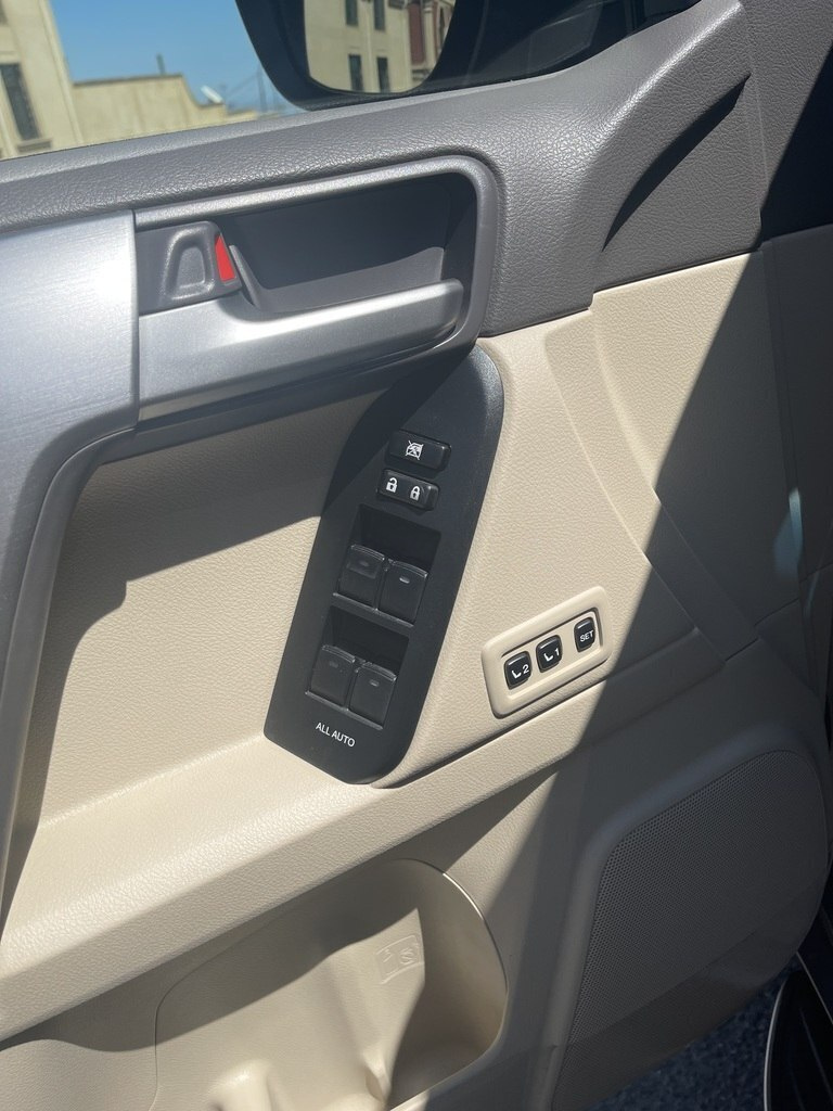 2018 Toyota Land Cruiser Prado, 3.0L, 111000km - Image 11