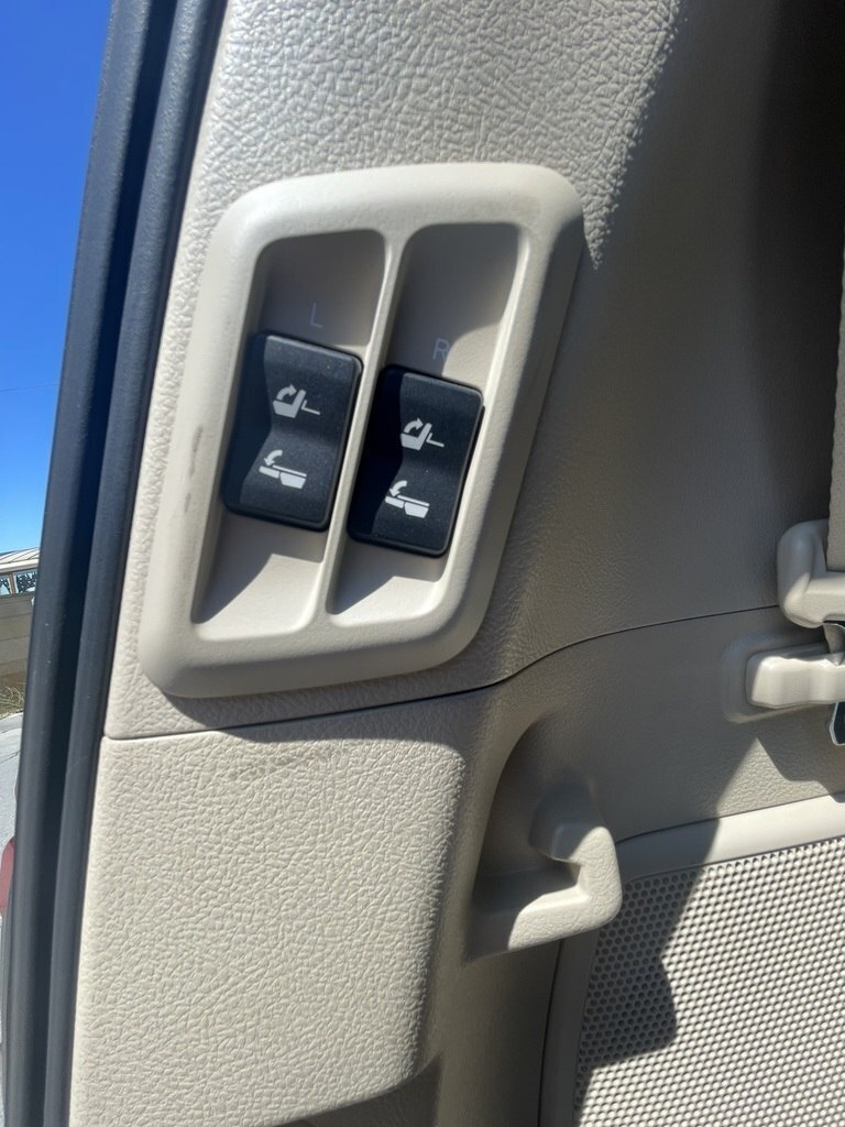 2018 Toyota Land Cruiser Prado, 3.0L, 111000km - Image 15