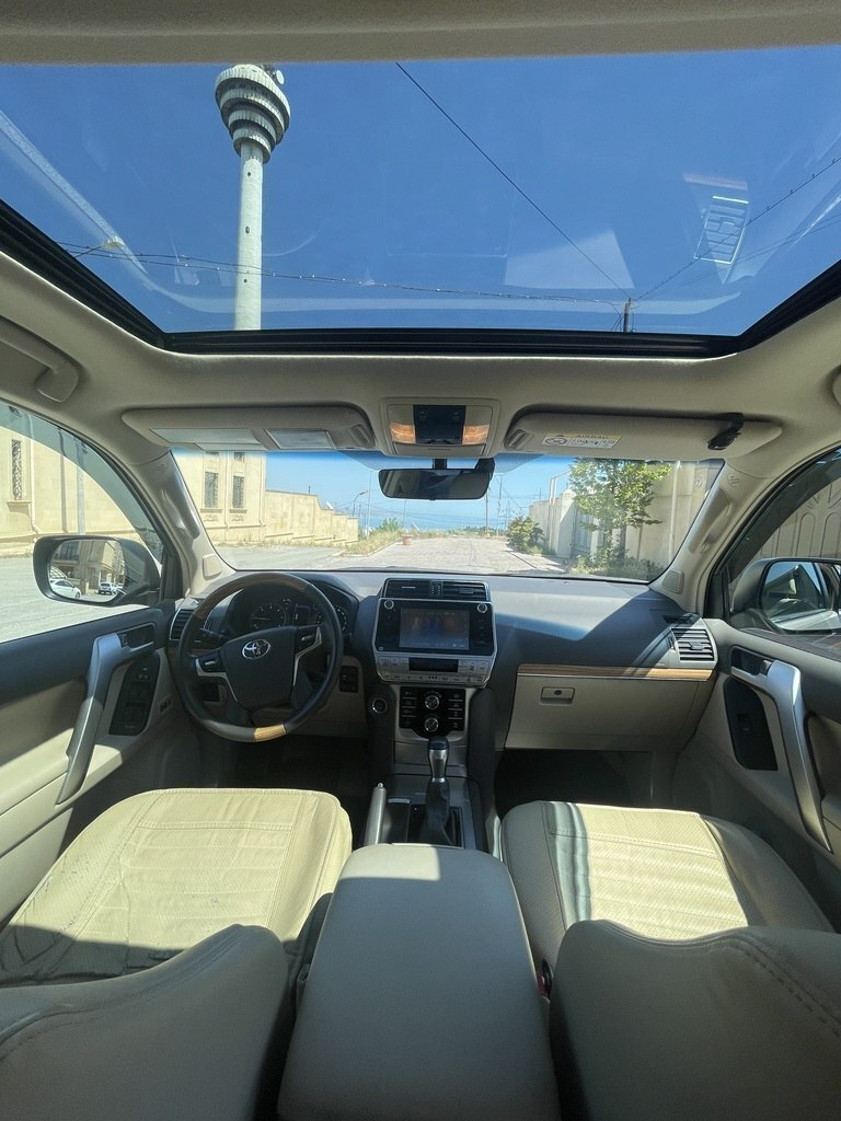 2018 Toyota Land Cruiser Prado, 3.0L, 111000km - Image 8