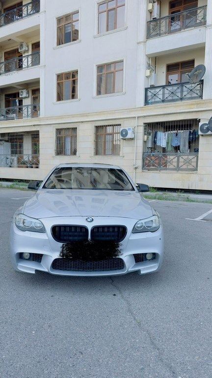 2013 BMW 528, 2.0L, 270000km - Image 4