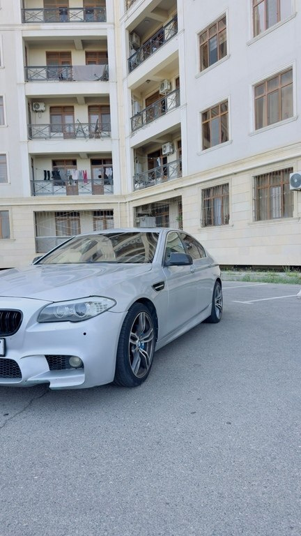 2013 BMW 528, 2.0L, 270000km - Image 5