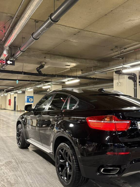 2012 BMW X6, 3.0L, 130000km - Image 6