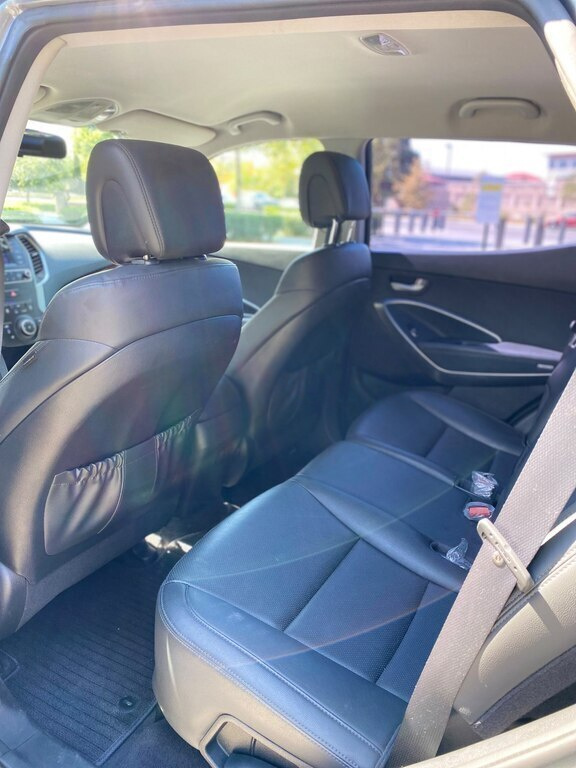 2017 Hyundai Santa Fe, 2.0L, 192000km - Image 12