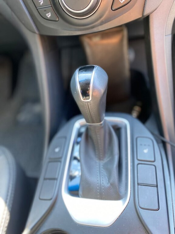 2017 Hyundai Santa Fe, 2.0L, 192000km - Image 13