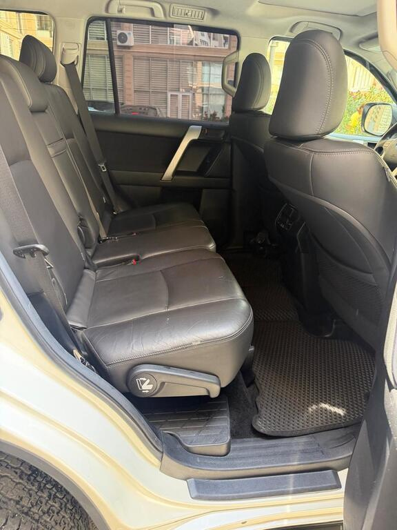 2015 Toyota Land Cruiser Prado, 2.7L, 147000km - Image 12