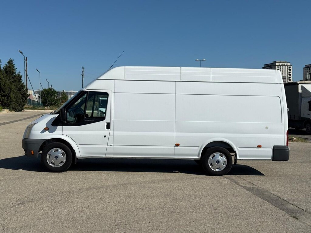 2011 Ford Transit, 2.4L, 211772km - Image 5