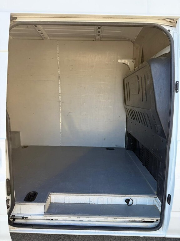 2011 Ford Transit, 2.4L, 211772km - Image 9