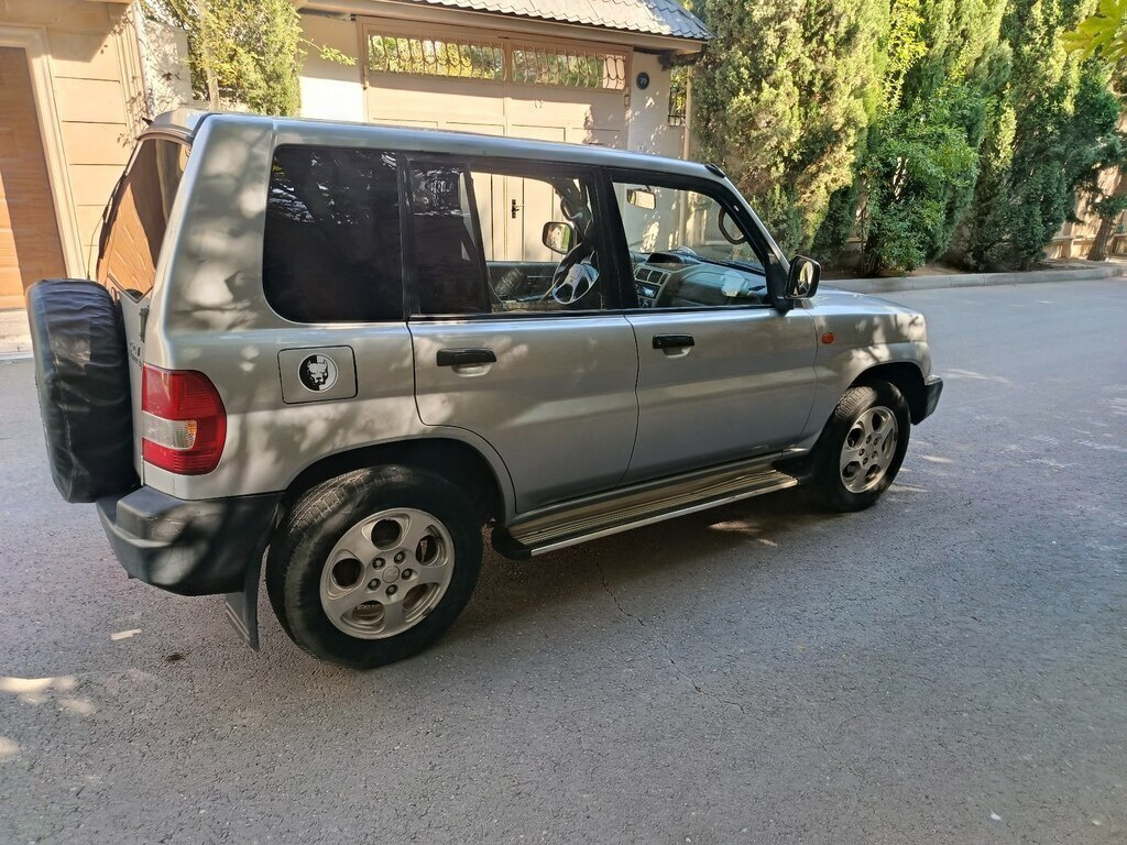 1999 Mitsubishi Pajero io, 1.8L, 330000km - Image 4
