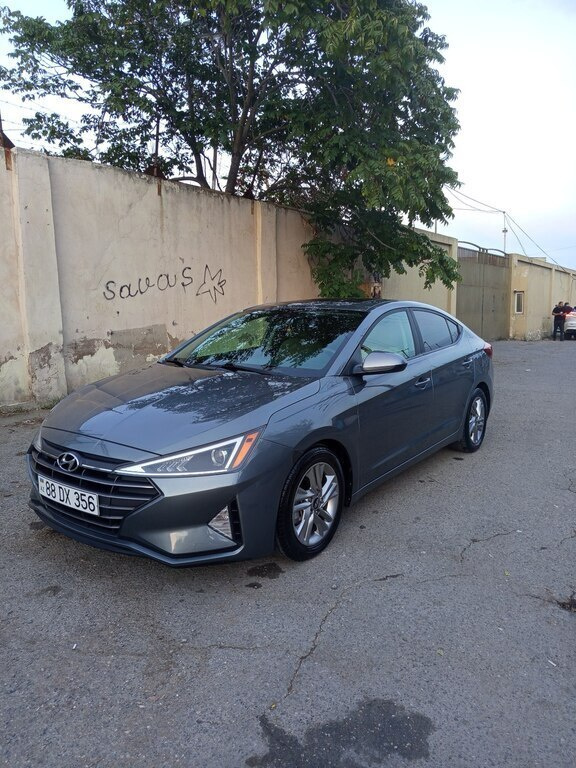 2018 Hyundai Elantra, 2.0L, 103642km - Image 1