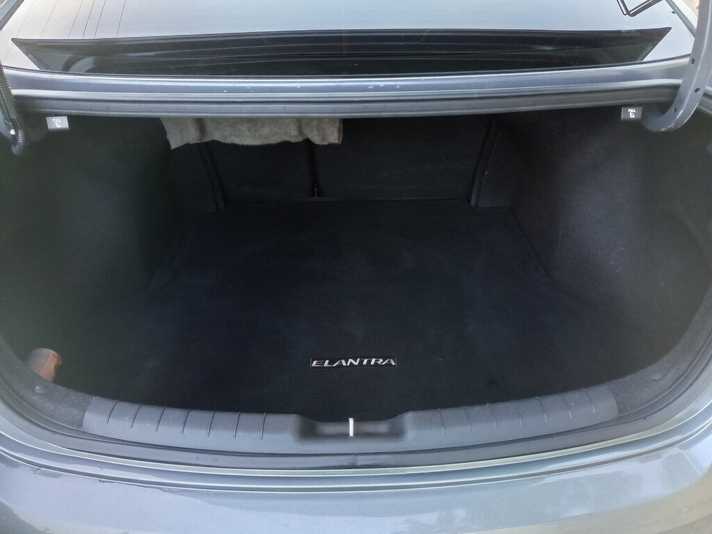 2018 Hyundai Elantra, 2.0L, 103642km - Image 12