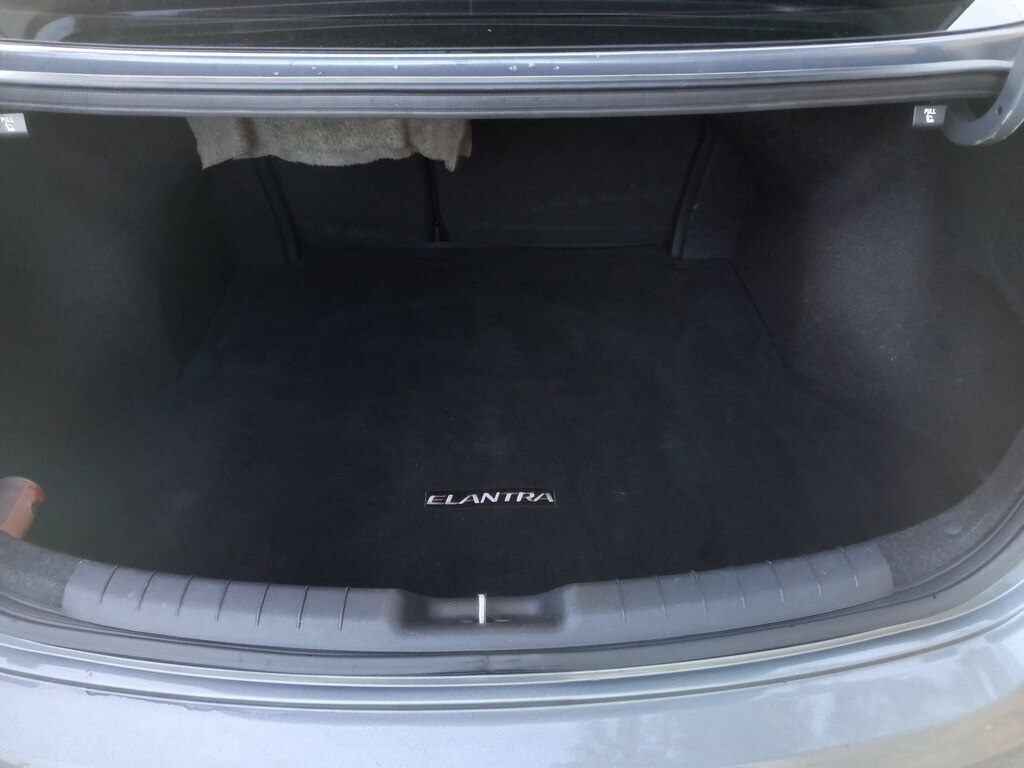 2018 Hyundai Elantra, 2.0L, 103642km - Image 13