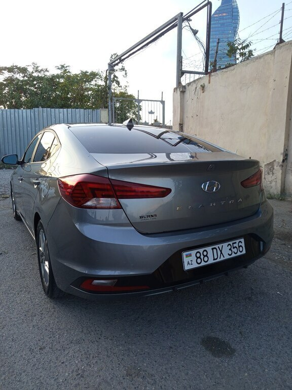 2018 Hyundai Elantra, 2.0L, 103642km - Image 14