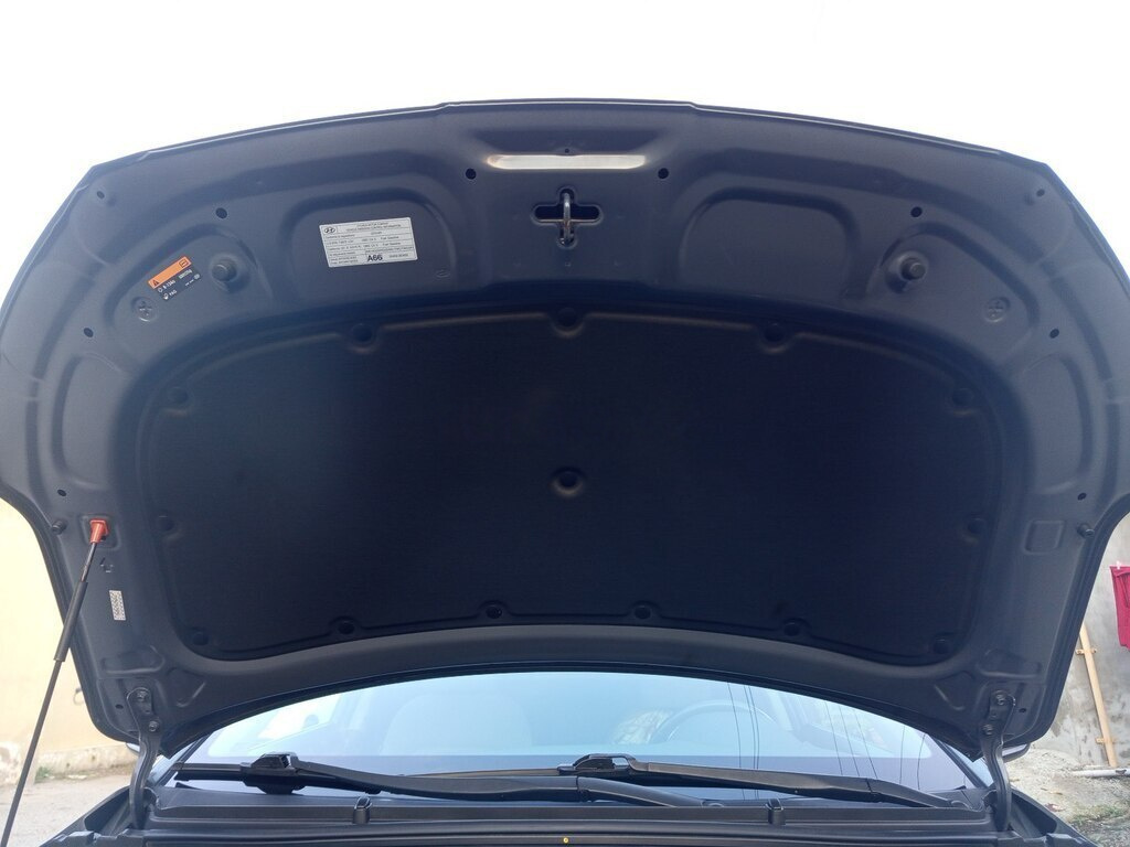 2018 Hyundai Elantra, 2.0L, 103642km - Image 19