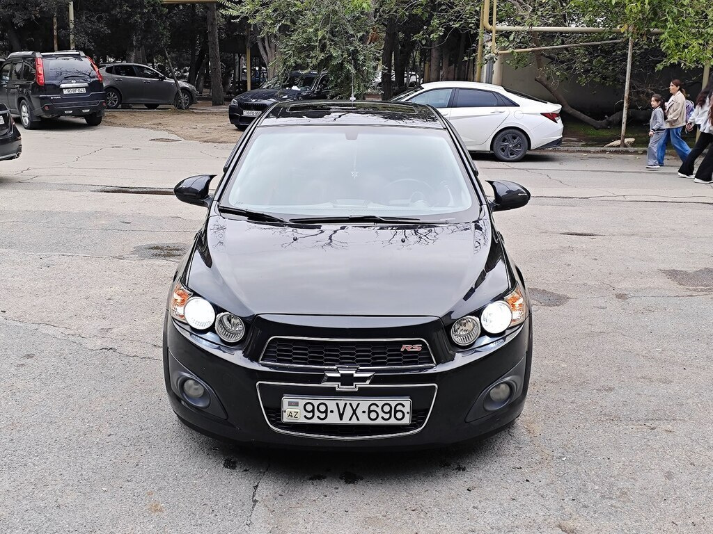 2013 Chevrolet Aveo, 1.6L, 175000km - Image 1