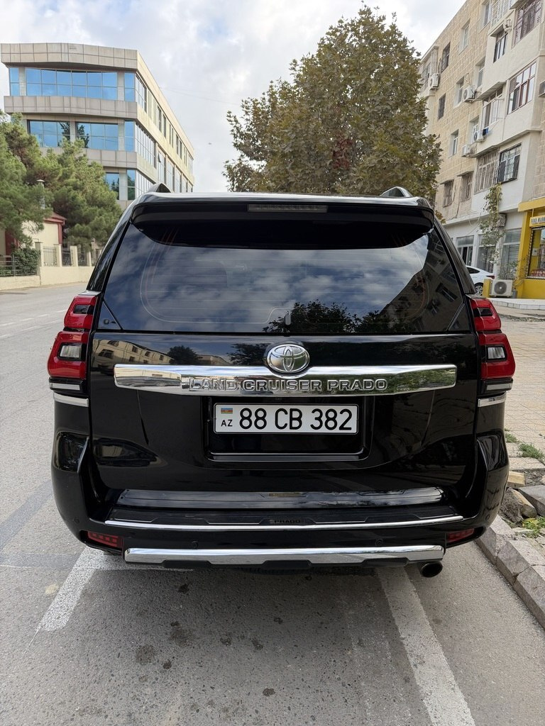 2014 Toyota Land Cruiser Prado, 2.7L, 159000km - Image 2