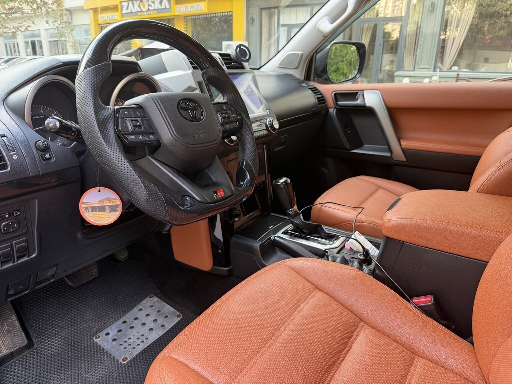 2014 Toyota Land Cruiser Prado, 2.7L, 159000km - Image 12