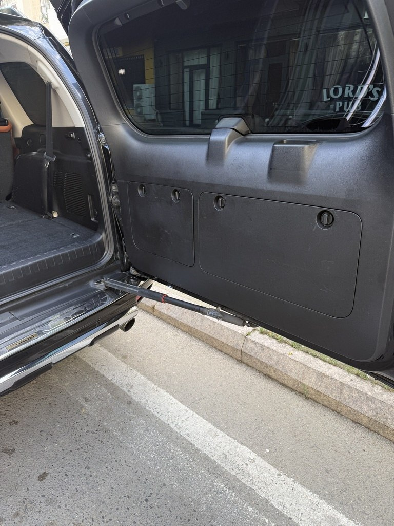 2014 Toyota Land Cruiser Prado, 2.7L, 159000km - Image 16