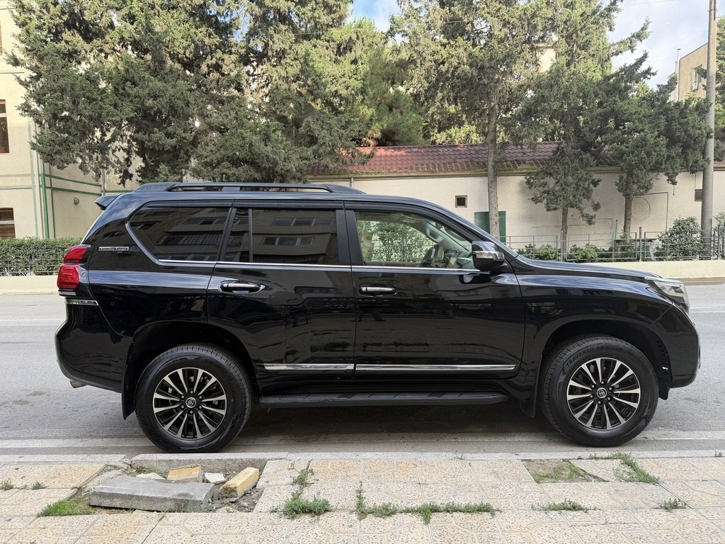 2014 Toyota Land Cruiser Prado, 2.7L, 159000km - Image 5