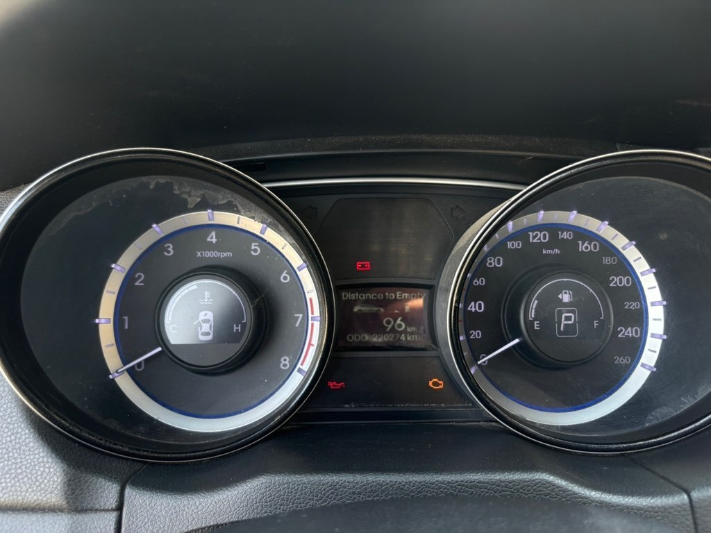 2011 Hyundai Sonata, 2.4L, 228000km - Image 7