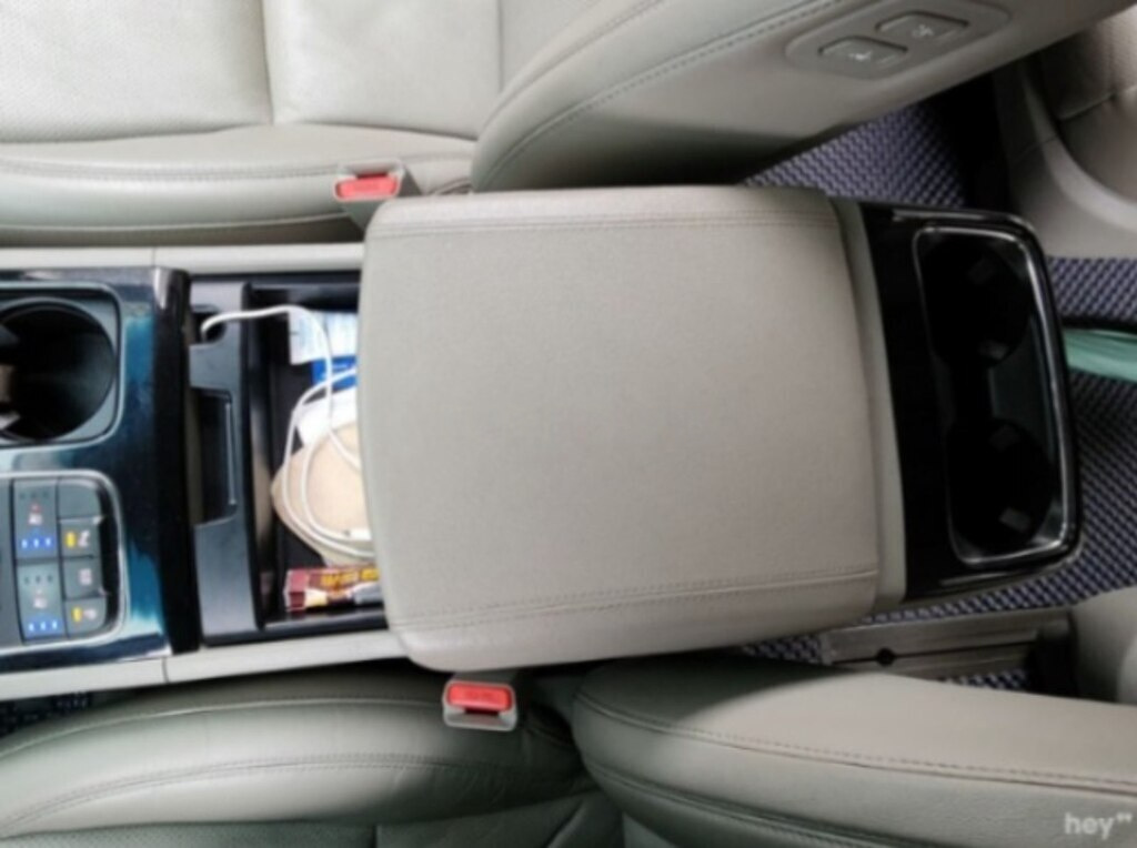 2017 Kia Carnival, 2.2L, 159000km - Image 5