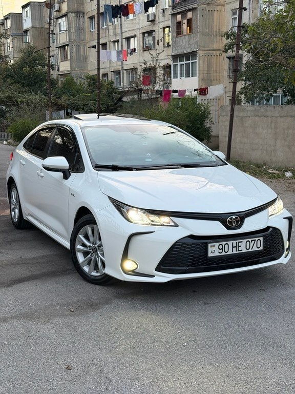 2025 Toyota Corolla, 1.8L, 52500km - Image 3