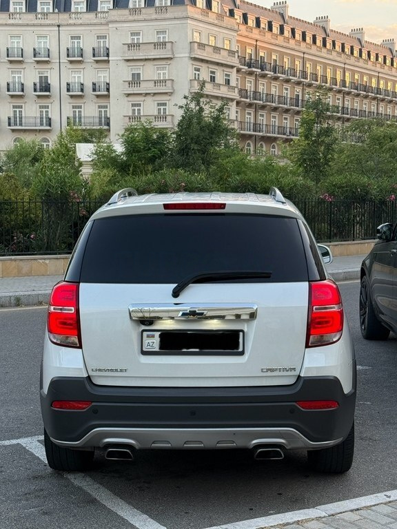 2016 Chevrolet Captiva, 2.4L, 139000km - Image 2