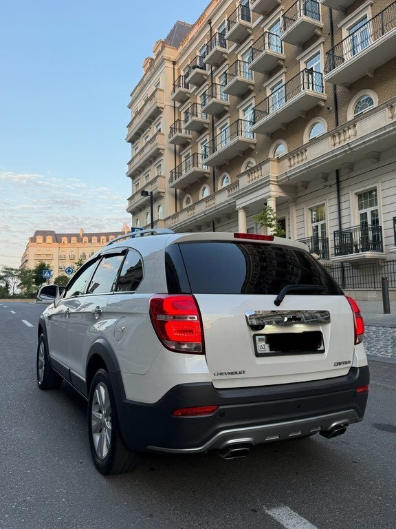 2016 Chevrolet Captiva, 2.4L, 139000km - Image 5